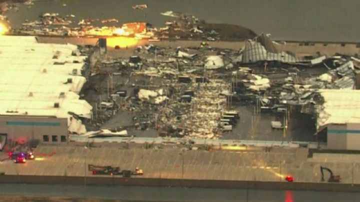 Almacén de Amazon colapsa tras tornado en EU; varios empleados quedan atrapados