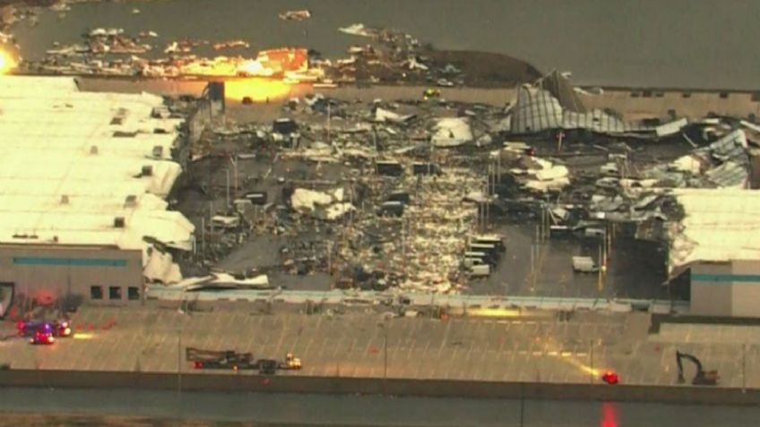 Almacén de Amazon colapsa tras tornado en EU; varios empleados quedan atrapados