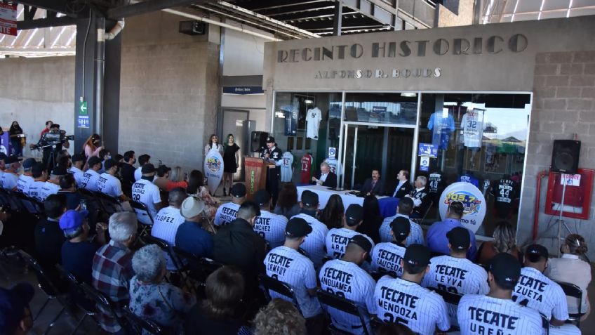 Yaquis de Obregón rinde homenaje a sus nuevos integrantes del recinto histórico