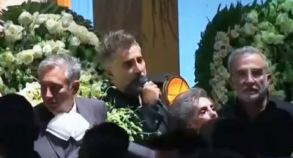 VIDEO: Alejandro Fernández da el último adiós a Vicente Fernández con 'Volver, volver'