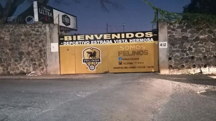 En presencia de niños, 'motosicario' asesina de un balazo a una mujer en campo de futbol