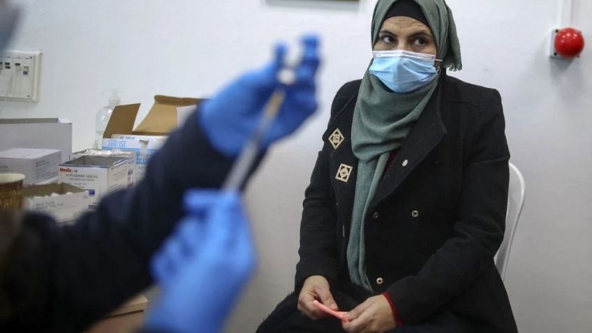 Naftali Bennett, Primer Ministro de Israel propone vacunar a los niños para protegerlos de Ómicron