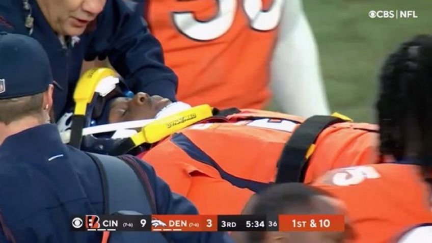 VIDEO: El fuerte golpe que mandó al hospital a jugador de la NFL; fue sacado en camilla
