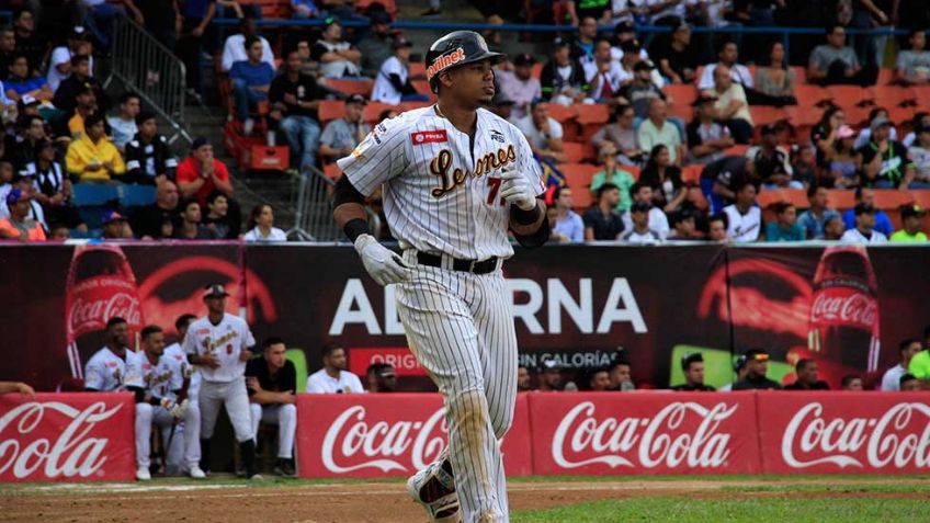 Los Naranjeros de Hermosillo agregan poderío a su ofensiva con la llegada de un extranjero