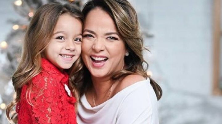 Adamari López presume 'outfit' coordinado con su hija y ¿la humillan?: "Faltó el papá"