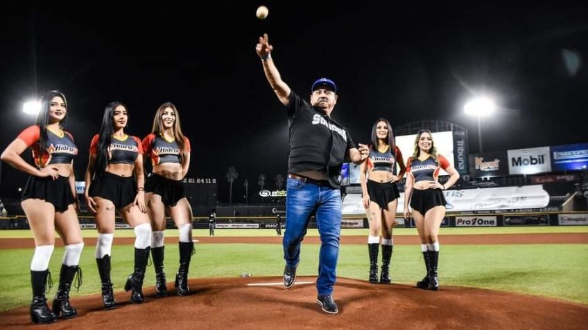 Ciudadano distinguido de Cajeme Luis Rubio lanza la primera bola en juego Yaquis frente a Mayos