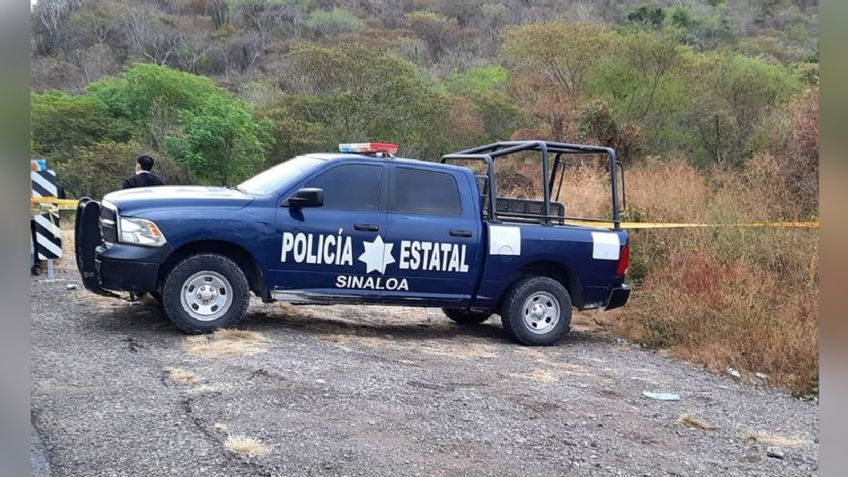 Delincuentes asesinan sin misericordia a un hombre a la orilla de la autopista en Culiacán
