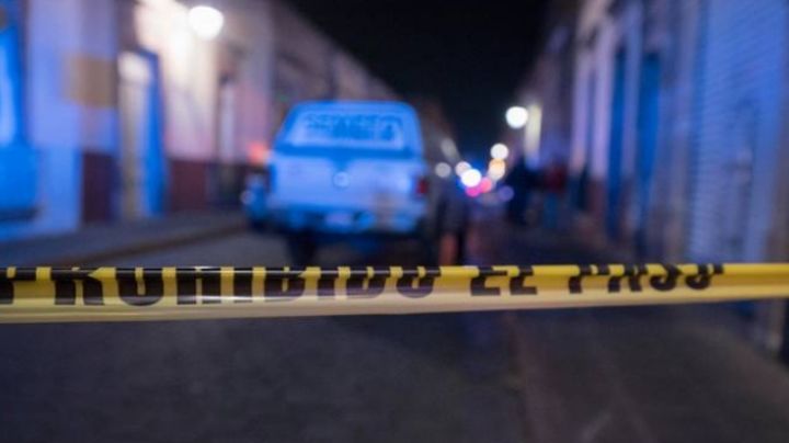 Taxista encuentra a hombre sin vida en vía pública; fue golpeado hasta la muerte