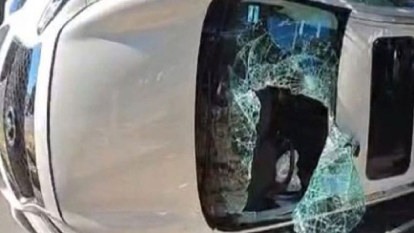 Accidente en Hermosillo: A exceso de velocidad, camioneta se vuelca e impacta a otra