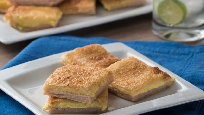 ¡No podrás dejar de comerlo! Prepara este delicioso sándwich de pasta hojaldre