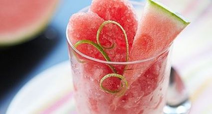 ¡Perfecta para primavera! Aprende a hacer esta refrescante nieve de sandía