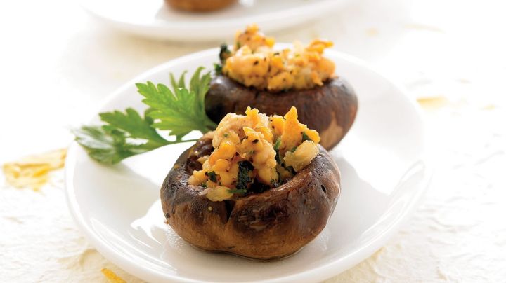 ¡Fáciles y deliciosos! Estos champiñones rellenos de pollo alegrarán tu fin de semana
