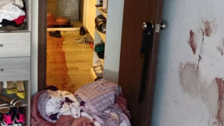 Diana es encontrada muerta por su hermana en el baño en CDMX; tenía dos cuchillos encajados