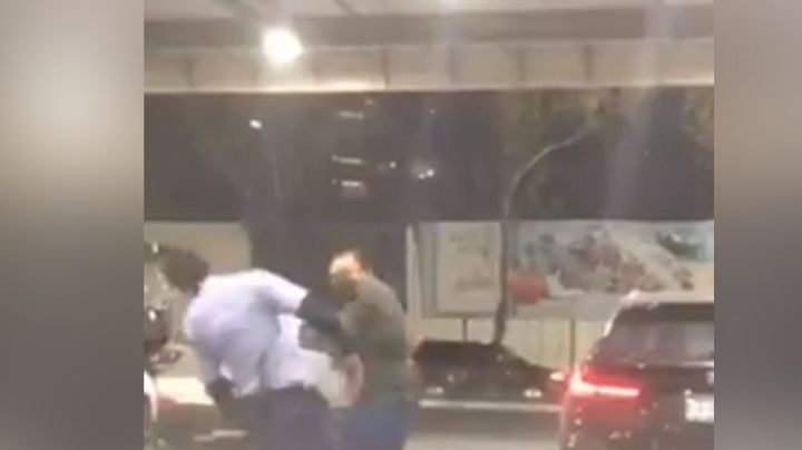 VIDEO: Cliente golpea a empleado de gasolinera de forma salvaje por negarle llenar el tanque