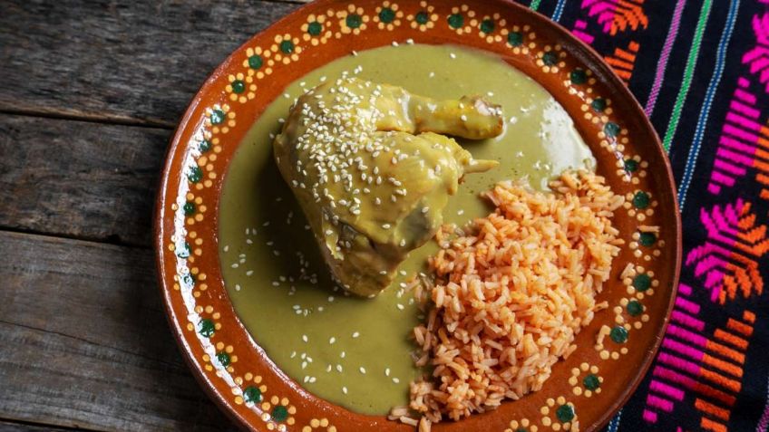 De Oaxaca para el mundo: Así se  prepara el mole verde en algunos estados de la República