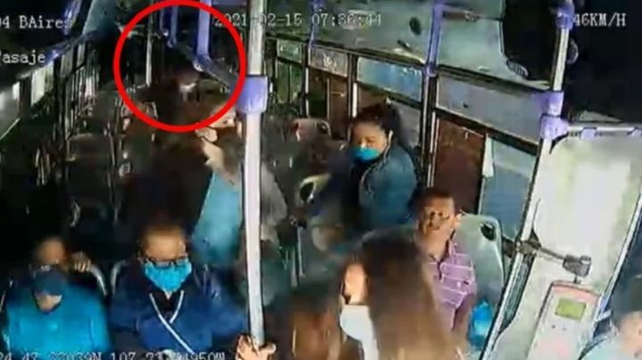 Sinaloa: Vinculan a proceso a sujeto que apuñaló 30 veces a su pareja en un camión