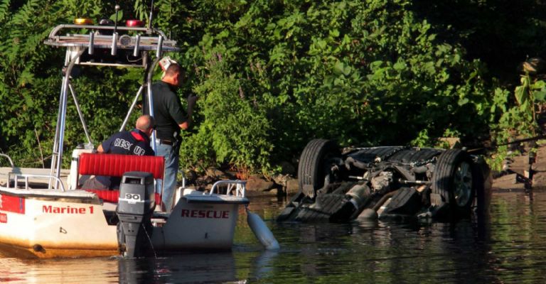 Connie Crowell y su hijo Jack murieron ahogados