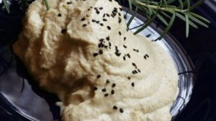 ¿Sabías que de la existencia del mole blanco? Descubre este tradicional platillo