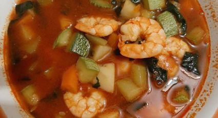 ¡Del mar a tu cocina! Disfruta de este delicioso caldo de camarón en Semana Santa