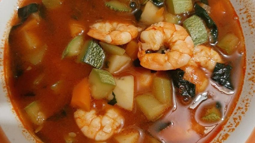 ¡Del mar a tu cocina! Disfruta de este delicioso caldo de camarón en Semana Santa