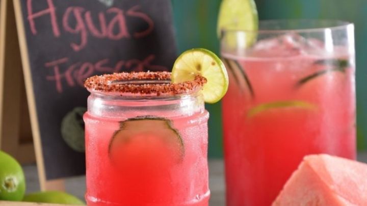 Haz de tus comidas un momento muy especial con esta rica agua de sandía, pepino y limón