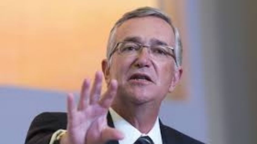 "Miserable": Llueven críticas a Salinas Pliego tras atrapar a defraudadora de Banco Azteca