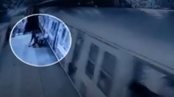 VIDEO: ¡Terrible! Sujeto intenta matar a una mujer en el tren porque no quiso casarse con él