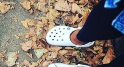 ¡Comodidad al mejor estilo! Estos 'outfits' con crocs serán tus aliados para lucir espectacular