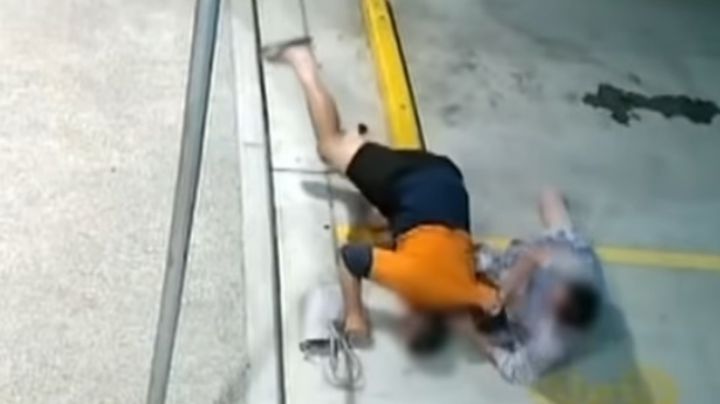 VIDEO: ¡Te metiste con la persona equivocada! Mujer pelea contra un ladrón por su bolsa