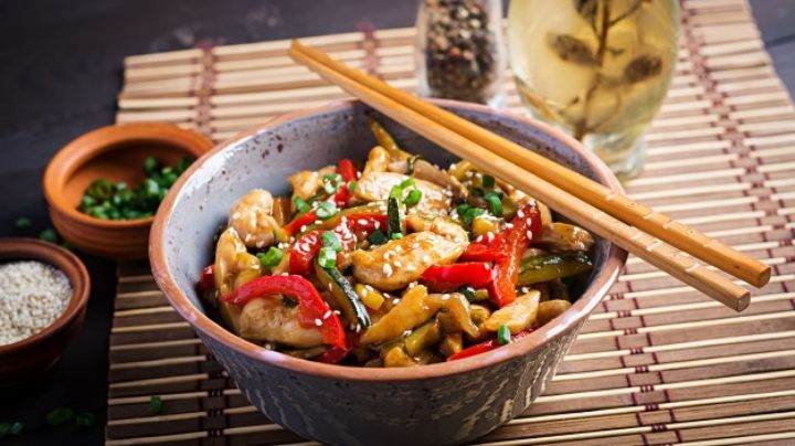 Deleita tu paladar con alguno de los platillos imperdibles de la comida china