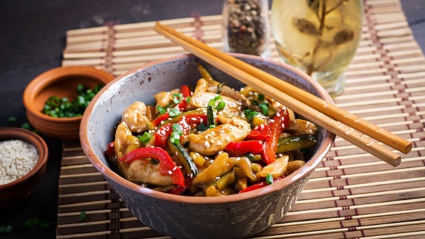 Deleita tu paladar con alguno de los platillos imperdibles de la comida china