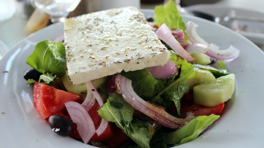 ¿Se acaban las ideas para el menú de Cuaresma? Intenta con esta exquisita ensalada griega