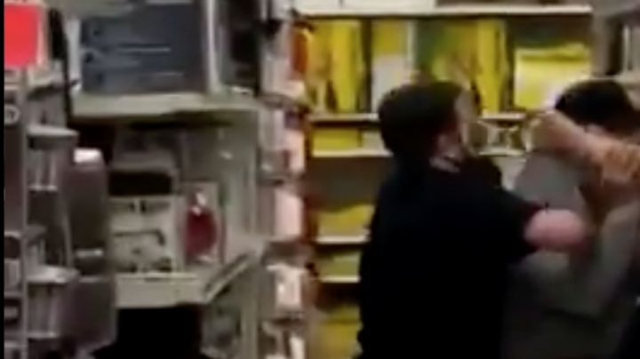 VIDEO: Cliente y empleados son investigados debido a pelea por uso de cubrebocas en Canadá