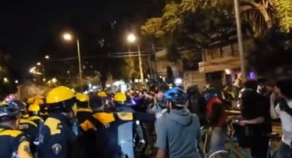 VIDEO: Agentes de la SSC pelean con ciclistas durante rodada en CDMX; suspenden a 11 oficiales