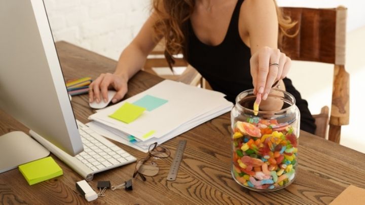 ¿Subiste de peso por el 'home office'? Estos consejos te ayudarán comer saludable