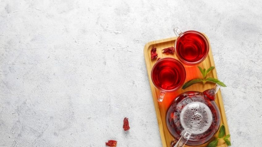 Disfruta de todos los beneficios de la flor de jamaica con esta increíble infusión