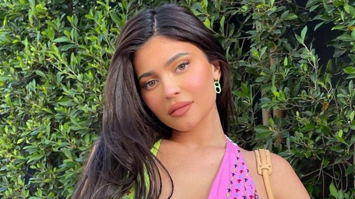 Kylie Jenner se asolea con escandaloso atuendo verde y lo presume en Instagram