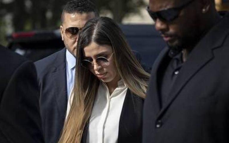 Emma Coronel cooperará con EU