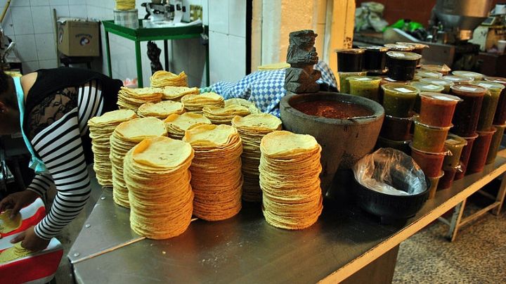 AMLO justifica alza en el costo de la tortilla: "El precio del maíz aumentó a nivel internacional"