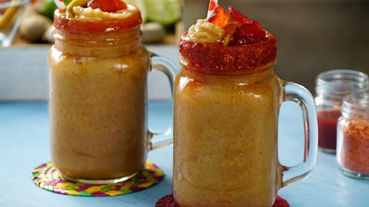 Dale un abrazo a tu paladar con esta refrescante chamoyada de tamarindo