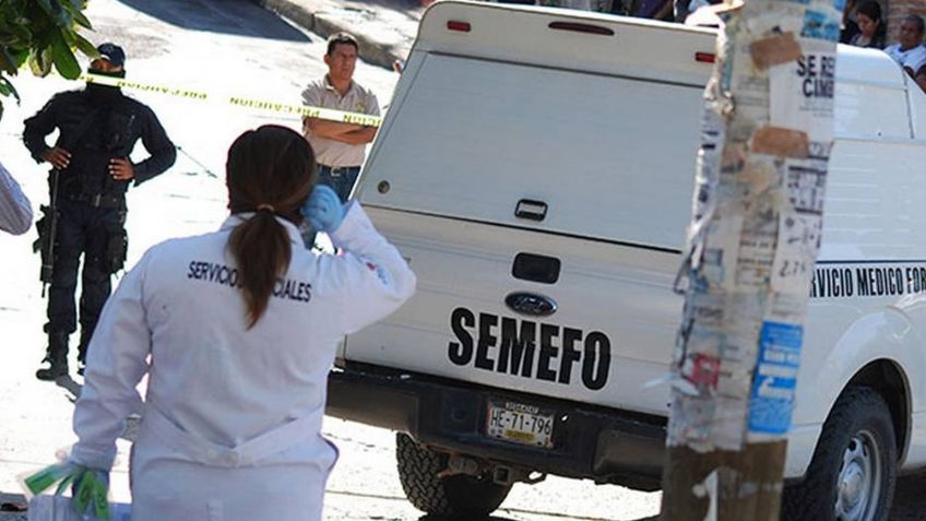 Abandonan a mujer 'encobijada' en pleno parque; estaba maniatada y con golpes en el cuerpo