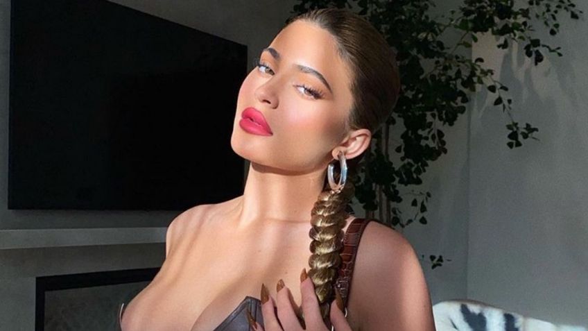 Kylie Jenner se pone su vestido más espectacular y se roba las miradas de Instagram