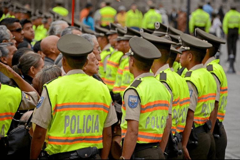 La Policía de Ecuador investiga el asesinato de la familia