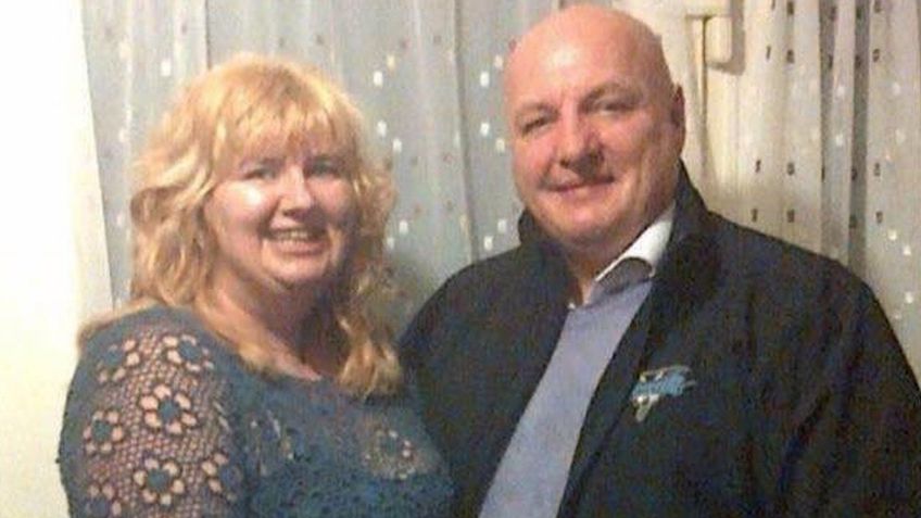 Mujer apuñala 22 veces a su marido en un arranque de celos; él dice que la ama y la perdona