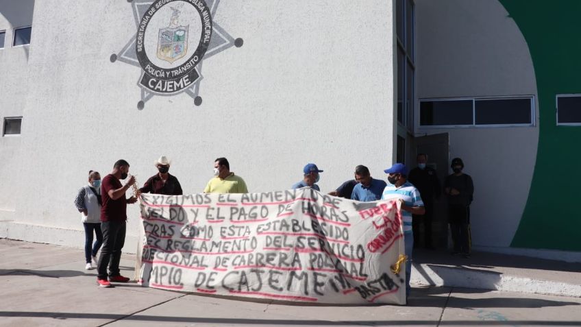 “Exigimos nuestros derechos laborales”: Policías de Cajeme se manifiestan otra vez en menos de un mes