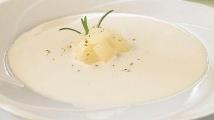 Transforma la hora de la comida y deleita tu paladar con esta rica crema de requesón