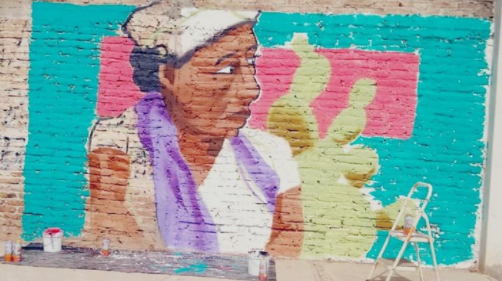 Pintan murales inspirados en los relatos ganadores del concurso 'Microcajeme'