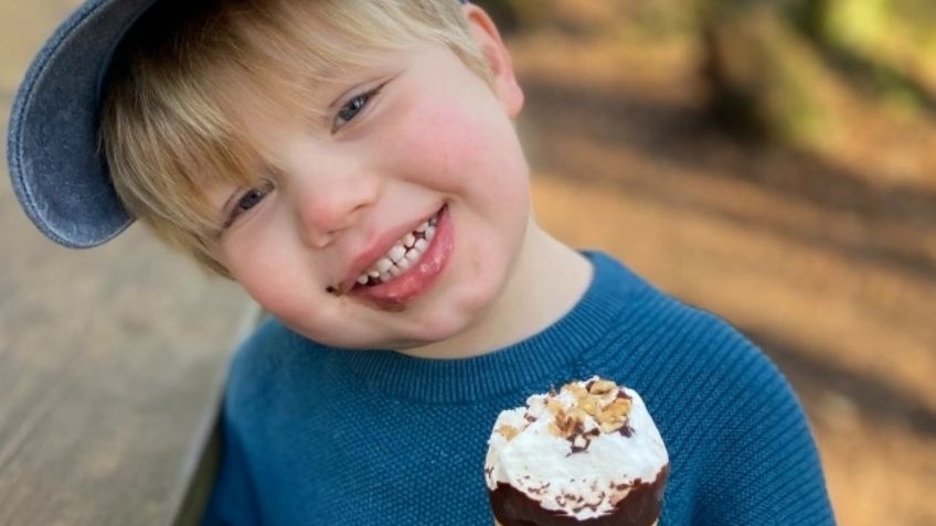 Madre ve morir a su hijo de 3 años; cayó a un río mientras alimentaba patos y se ahogó