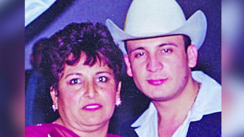 Tras perder a su hijo y esposo, así luce la mamá de Valentín Elizalde 'Gallo de Oro'