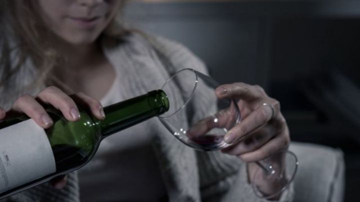 ¿Qué pasa si consumes alcohol después de vacunarte contra el Covid-19? Expertos responden